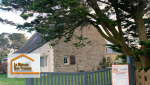 la modification et la création de nouvelles fenêtres de toit. L’objectif ? Apporter un maximum de lumière naturelle à l’intérieur tout en préservant l’authenticité de cette maison de caractère.