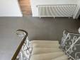 Carrelage à grands carreaux dans une maison rénovée - Nantes 44