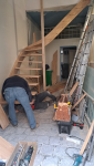 Pose des marches et des contremarches sur l'escalier