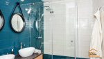 Salle de bain avec douche à l'italienne
