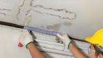 Traces d'humidité au plafond à rénover