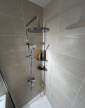 Rénovation de salle de bain avec colonne de douche encastrée - Nantes 44200