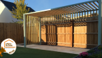 pergola sur-mesure, installation pergola, aménagement extérieur, terrasse ombragée, travaux maison, La Maison des Travaux Moûtiers