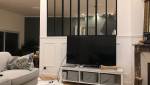 Verrière en alu noir dans le salon  Le Chesnay