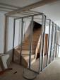 Pose de rails à placo pour cloisonner la cage d'escalier - Saint-Jean-le-Vieux 01640