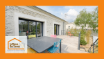 Terrasse bois cosy et moderne proche de Marmande, signée Sandrine Férin, La Maison Des Travaux.