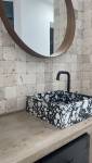 Création d'une salle de bain, matériaux naturels 