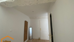 APRES Rénovation des murs et plafond avec finition peinte des poutres porteuses
