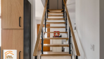escalier sur-mesure Sallanches, escalier bois métal design, artisan escalier Chamonix, rénovation duplex Sallanches, garde-corps moderne