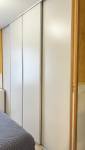 ancien rangement avant rénovation dressing chambre parentale