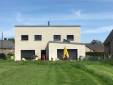 Maisons mitoyennes sur un grand terrain