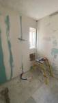PENDANT Finition des bandes sur les cloisons hydrofuges