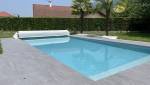 Une belle piscine, une belle terrasse, comme neuves