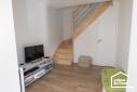 escalier bois simple dans maison rénovée à Saint Gildas