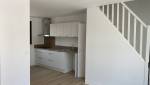 Pose des cuisines, sols et peinture avant la livraison 