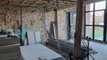 Préparation et échafaudages pour travaux de restructuration intérieure de l'ancienne grange à Pleyben (29190)