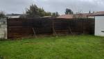 Ancienne cloture en claustra bois