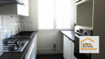 Nouvelle cuisine lumineuse et pratique, optimisée dans les moindres détails par un courtier en travaux à Vesoul.