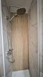 Fond de douche effet bois