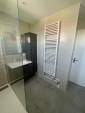 Salle de bain rénovée avec rangements - Valence 26000