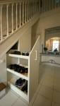 Tiroir chaussures sous escalier