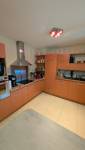 Cuisine après rénovation La Maison Des Travaux Bruz vue 2