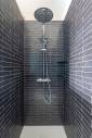 Espace douche : receveur 200 x 90 et faiences murales type zellige
