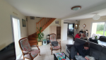 Pièce de vie avant rénovation des murs et plafonds dans une maison à Bruz par La Maison Des Travaux Bruz 2. pièce de vie après