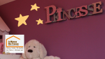 Une touche déco élégante et personnalisée pour une chambre qui reflète la personnalité de l’enfant.