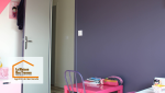 Des couleurs audacieuses pour une ambiance douce et personnalisée dans les combles : inspiration déco à Marmande.
