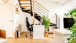 Surélévation de 47 m² de l'agence La Maison des Travaux Vertou- escalier