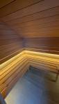 sauna aménagé sous toit dans des combles