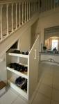 Tiroir chaussures sous escalier