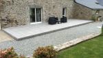 Terrasse grès cérame façon pierre naturelle