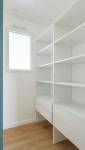 Extension sur pilotis- Thouaré-sur-Loire (44470)- dressing