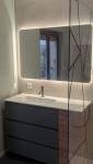 Nouvelle vasque et miroir rétro-éclairé