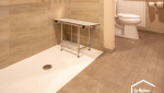 Salle de bain adaptée à une mobilité réduite et au handicap
