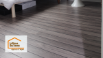 Pose d’un sol stratifié effet bois : un choix esthétique et durable pour un espace sous combles.