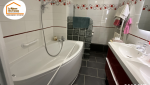 rénovation salle de bains PMR Beaumont, remplacement baignoire par douche Beaumont 74160, douche accessible senior Haute-Savoie, adaptation salle de bains PMR Bassin Genevois, MaPrimeAdapt salle de bains