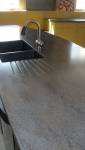 Plan de travail en Corian avec filet de Versailles