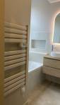 Rénovation complète de la salle de bain avec création de niches 