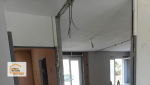 Rénovation intérieure à Agen avec modification des volumes, reprise des murs et préparation des supports avant les finitions.