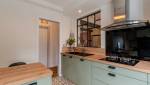 Rénovation complète d’une cuisine avec verrière intérieure à Troyes aménagement