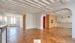 05_piece-de-vie_vue-large_cuisine-ouverte_parquet-point-de-hongrie
