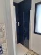 Aménagement de salle de bain pour enfants avec douche et radiateur sèche-serviettes - Pornic 44210
