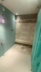 Préparation murs de salle de bain avant pose des éléments sanitaires 