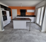 Rénovation d’une cuisine contemporaine à Métabief