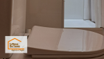 Chaque élément a été choisi avec soin, du sol PVC effet bois aux équipements sanitaires, pour un rendu à la fois chaleureux et moderne.