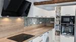 Rénovation de cuisine avec plan de travail stratifié et électroménager moderne - Saint Donat sur l'Herbasse 26260
