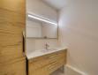 Nouveau meuble vasque dans la salle de bain